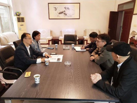 Zhang Yi, Subdirector de comercio de la División de comercio de la Oficina de comercio municipal